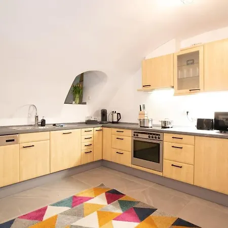 Appartement Grosse. Moderne. Zentrale