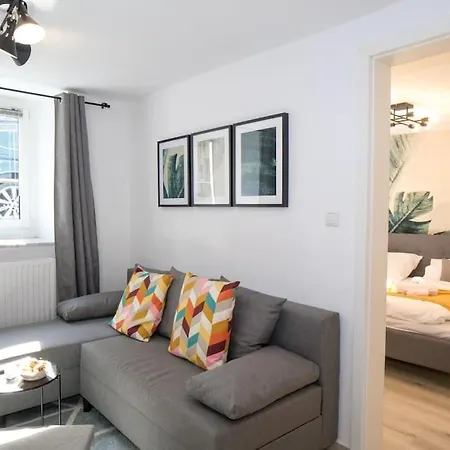 Grosse. Moderne. Zentrale * Lappersdorf (Regensburg)